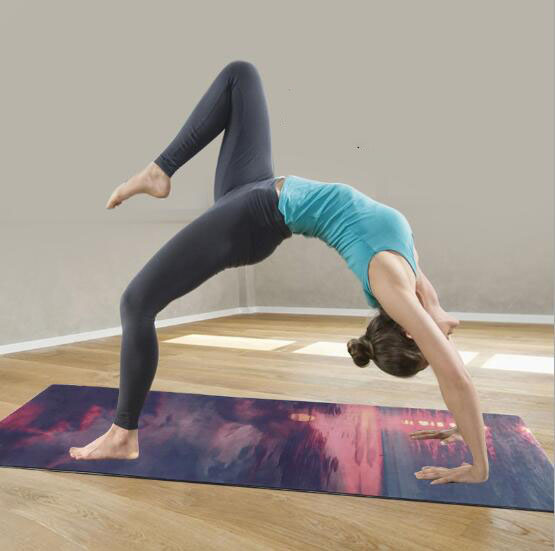 Esterilla de yoga de gamuza con hermoso diseño personalizado
